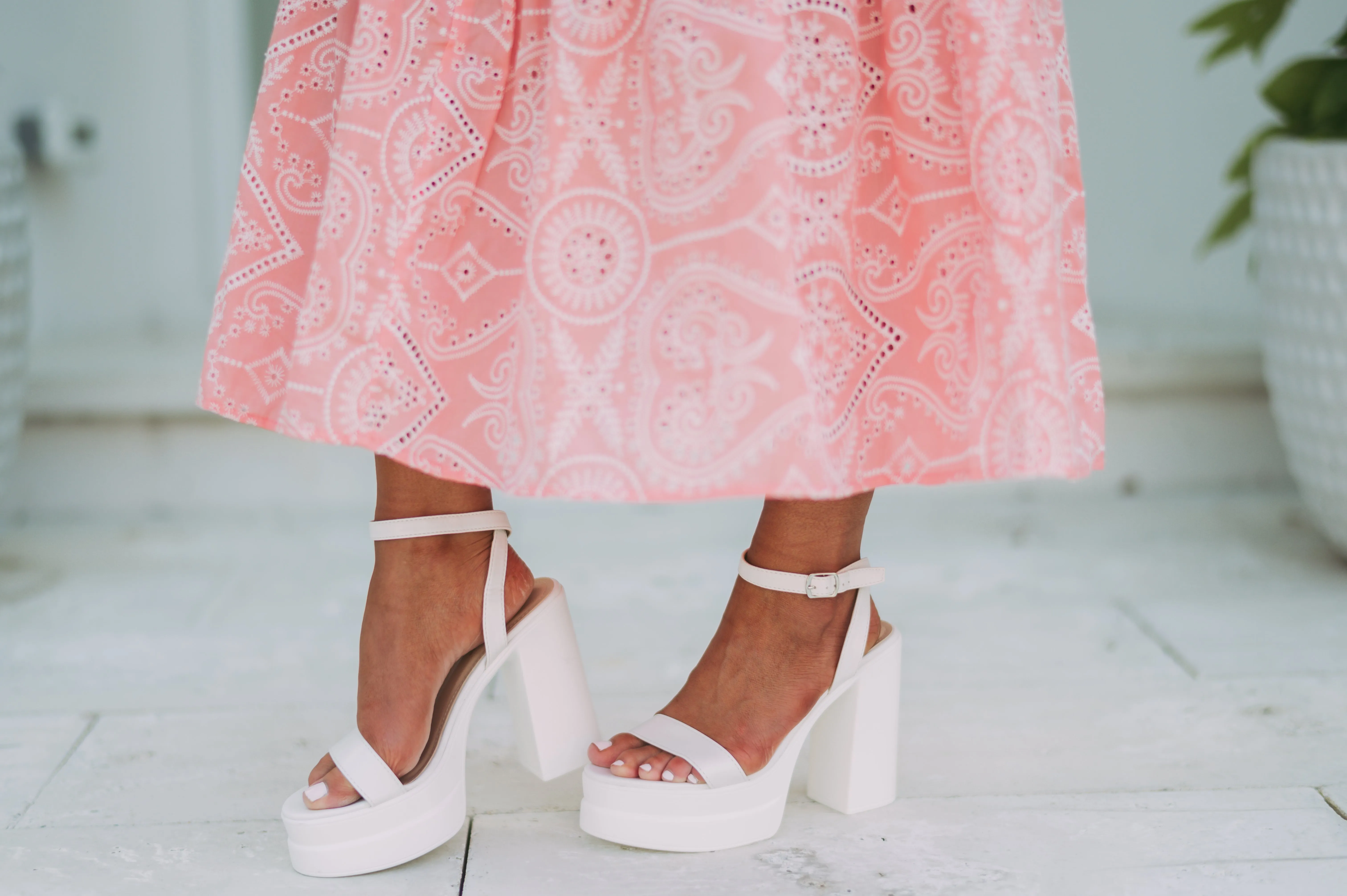 Amozae-Rou Platform Heels- White