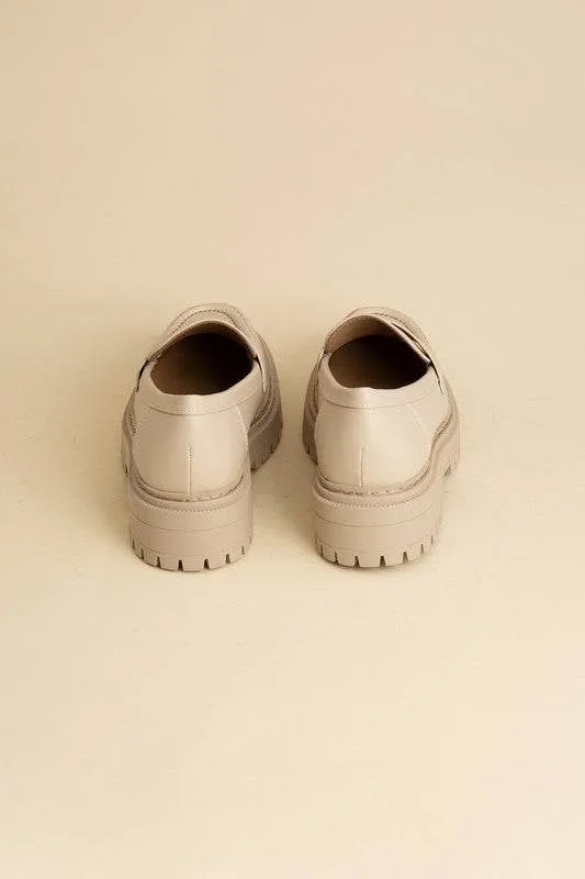 Fortune Dynamic Eureka Classic Sleek Design Loafers