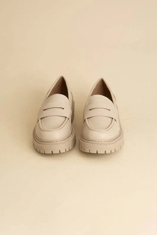 Fortune Dynamic Eureka Classic Sleek Design Loafers