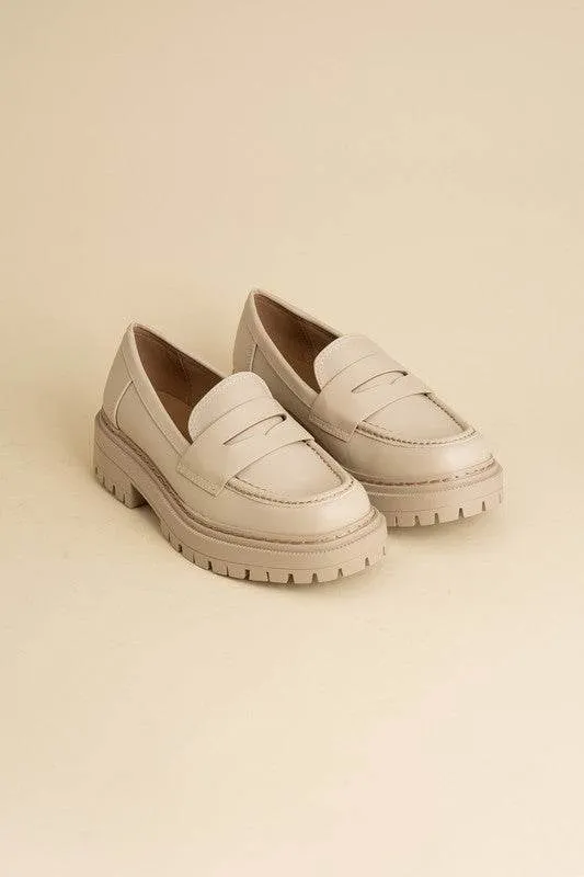 Fortune Dynamic Eureka Classic Sleek Design Loafers
